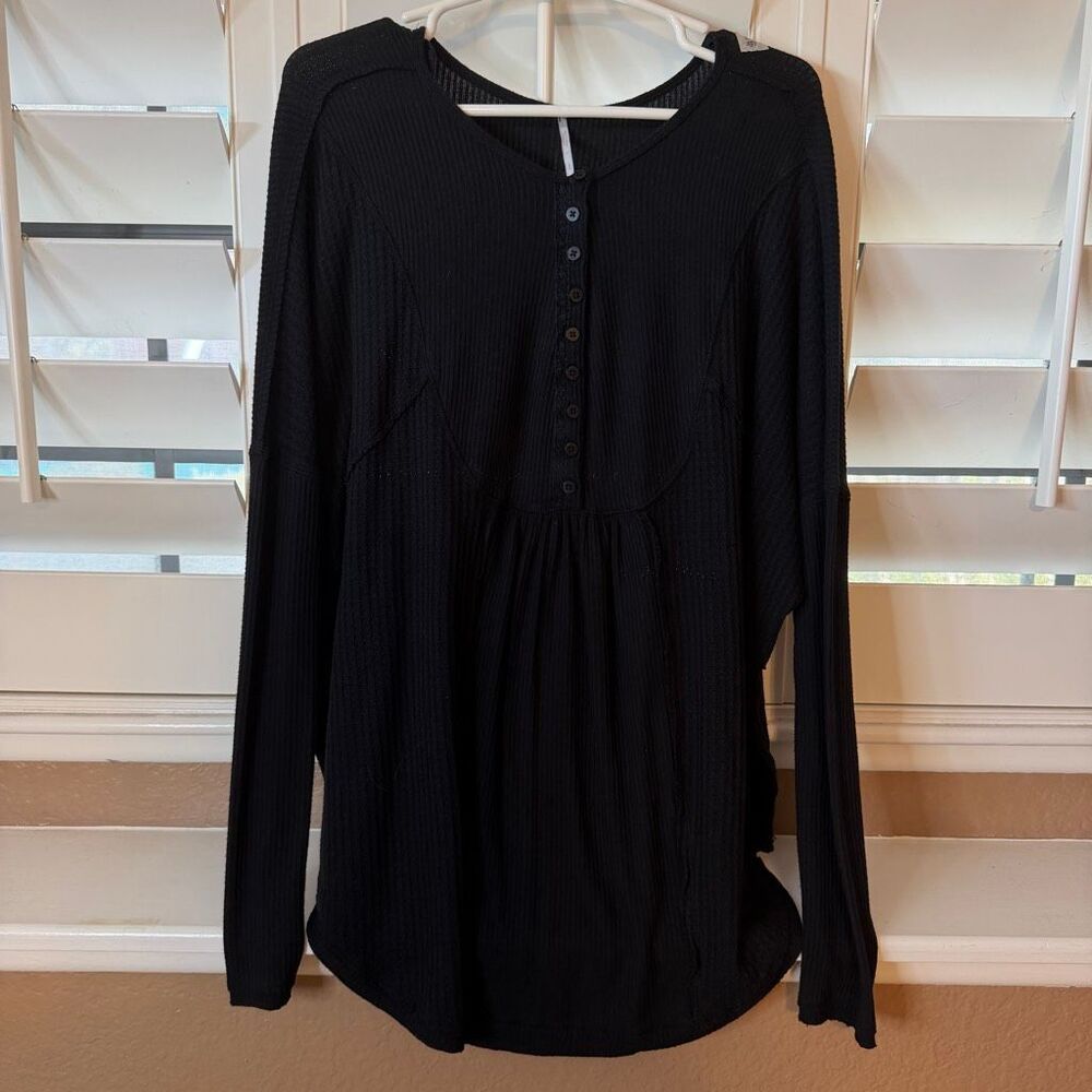 Free People Black Leo Henley Textured Waffle Knit Long Sleeve Sz L Boho Festival